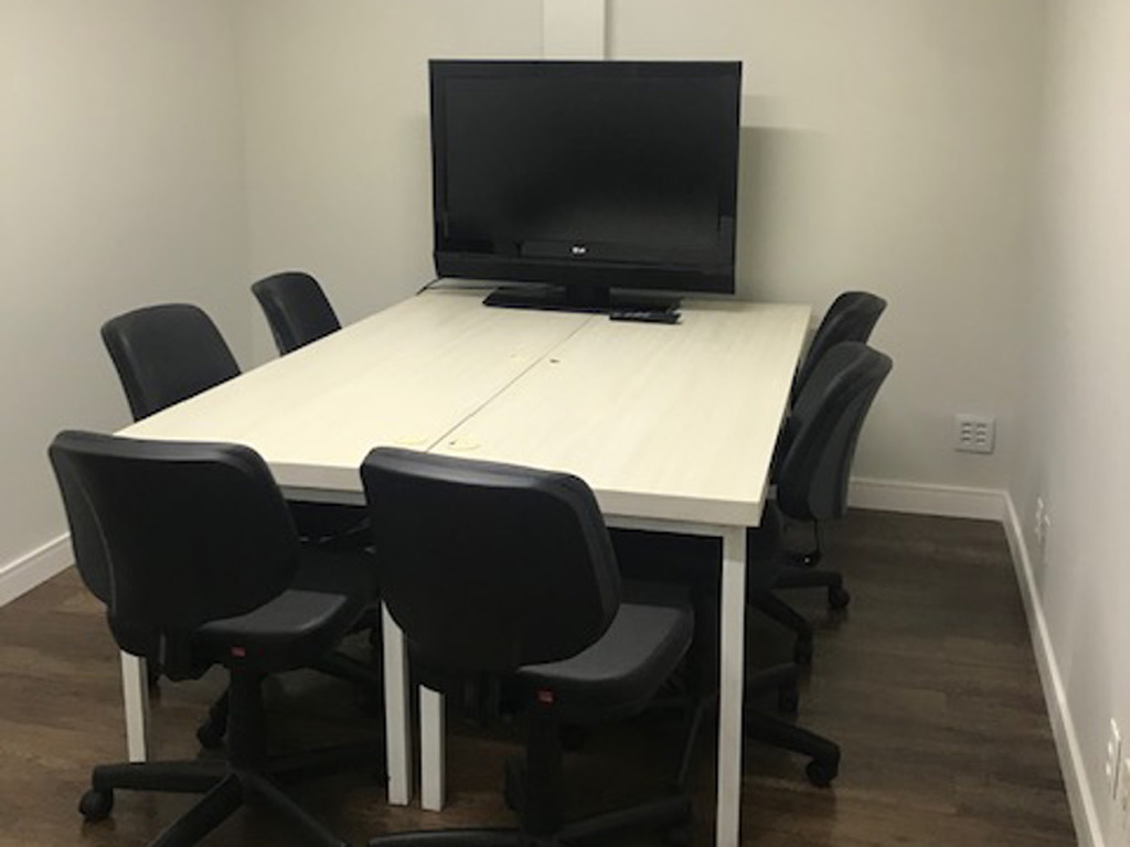 Sala de Reunião de até 6 pessoas