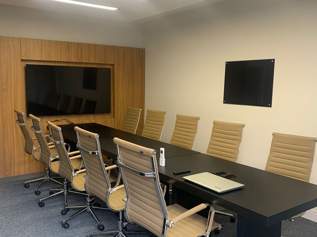 Sala de reunião para até 10 pessoas 