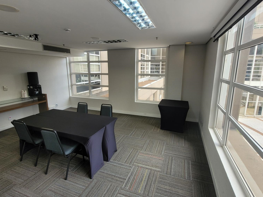 Sala Toronto / Joinville