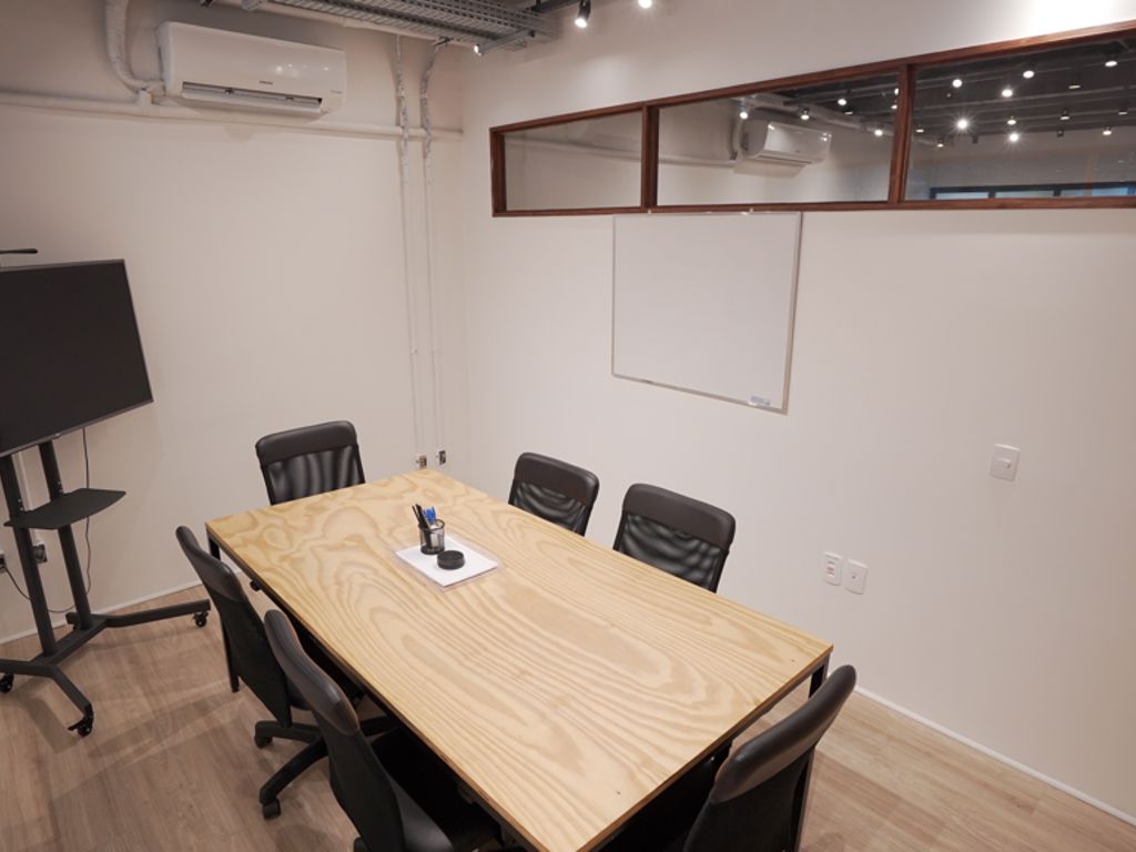 Sala de Reunião para até 6 pessoas