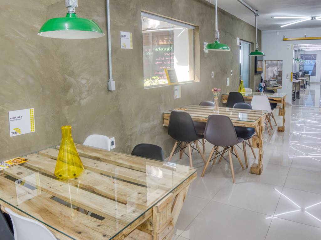 Diária em Coworking (espaço compartilhado)
