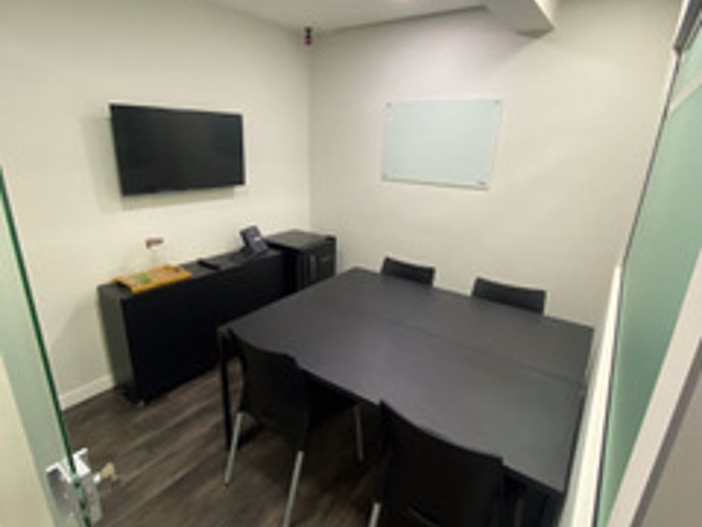 Sala de Reunião 4 pessoas