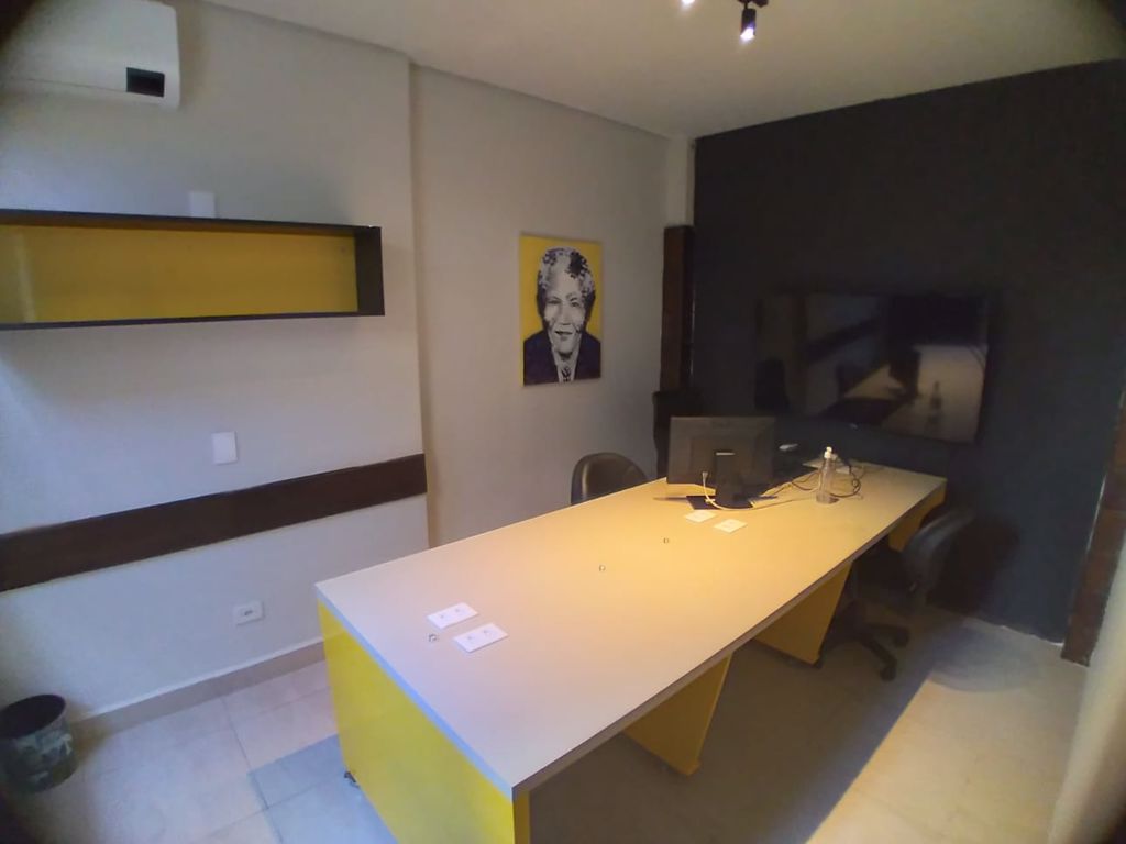 Sala de Reunião com TV