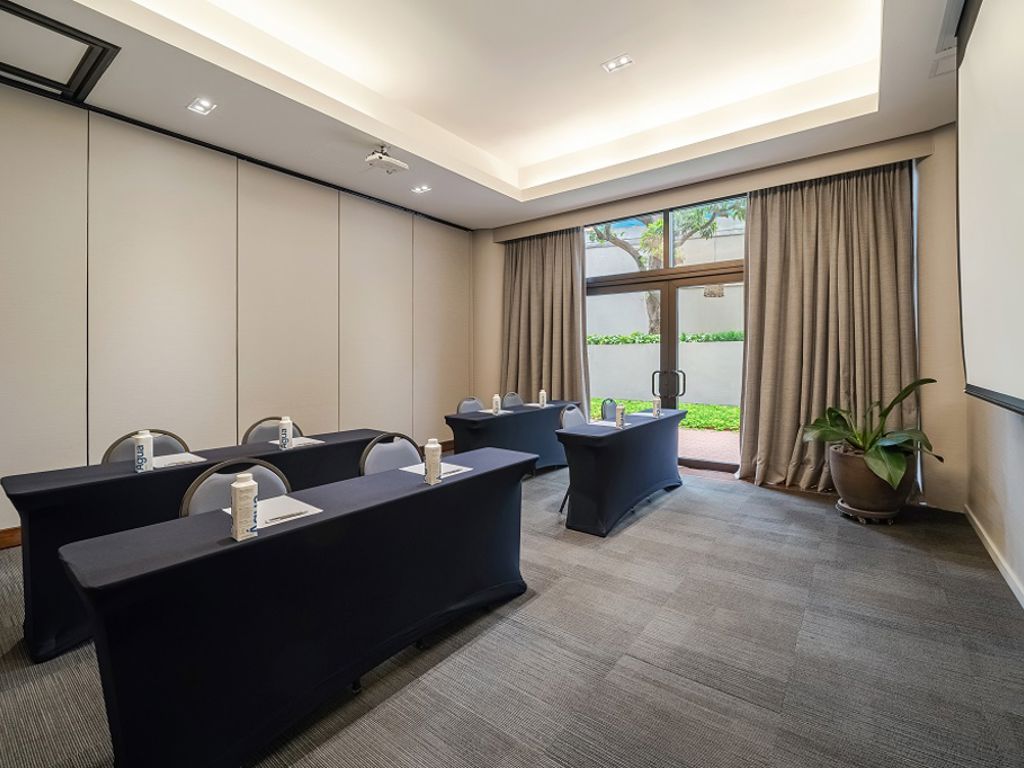 Sala de Reunião Wojo para até 12 pessoas (Lirio)