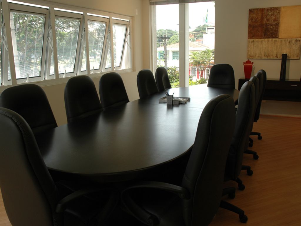 Sala de reunião p/ 12 pessoas