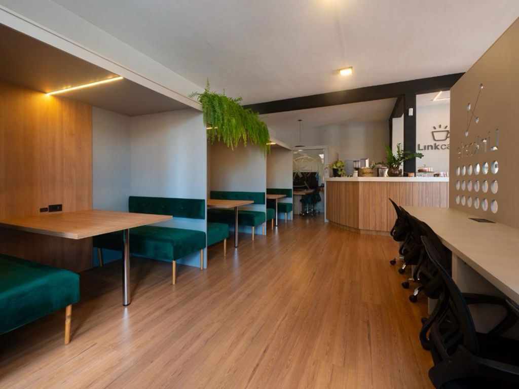 Link Café Hub