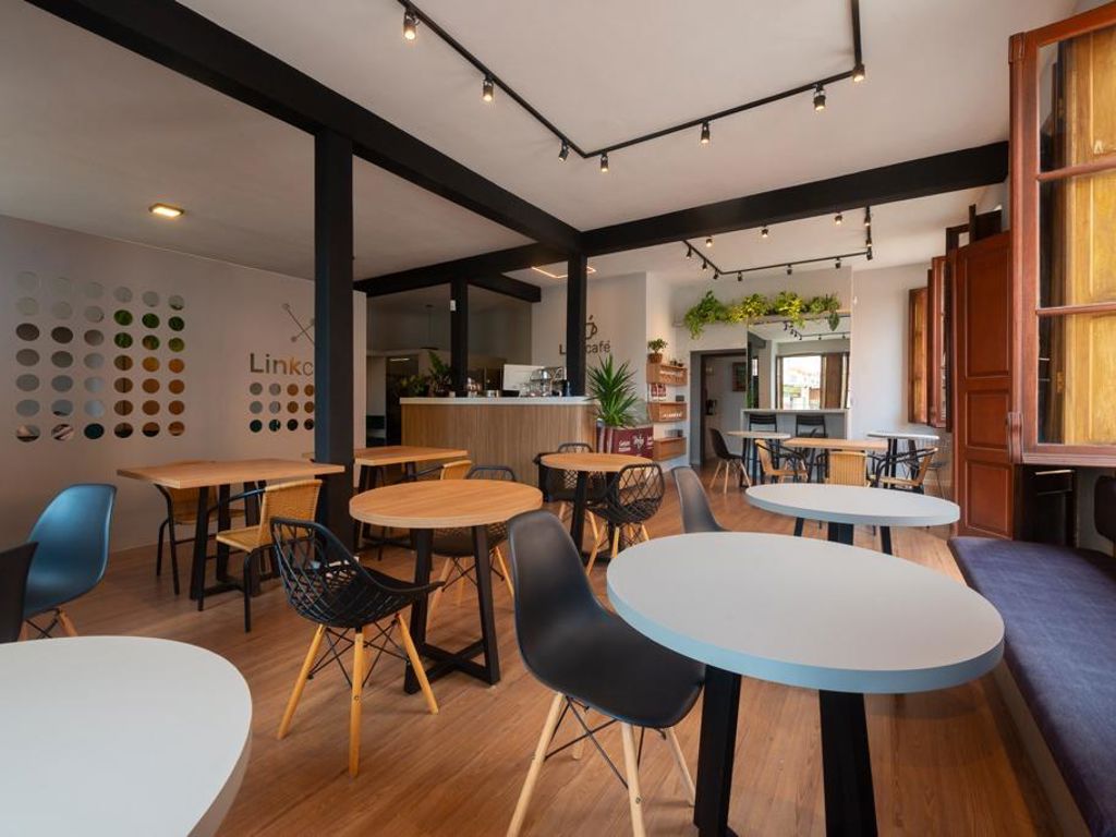 Link Café Hub