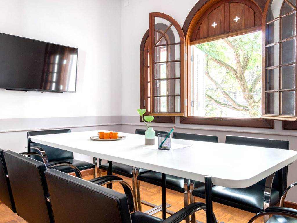 Sala de reunião até 8 pessoas