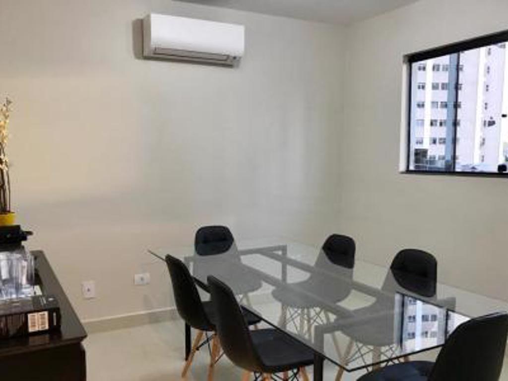 sala de reunião para 8 pessoas 